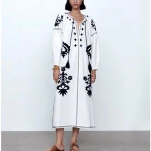 Zara Kaftan Dress Black And White Embroidered Botanical Floral Boho Vneck Small